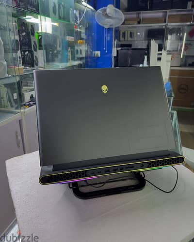 Dell Alienware m18