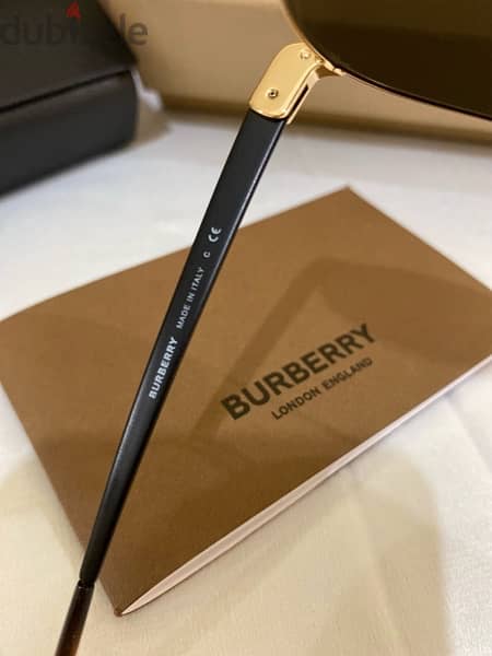 BURBERRY SUNGLASSES Original 1