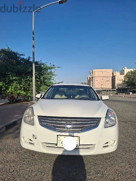 Nissan Altima 2012 V4  2.5 URGENT SALE  GOOD CONDITION 2