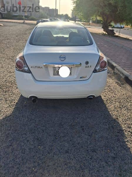 Nissan Altima 2012 V4  2.5 URGENT SALE  GOOD CONDITION 3