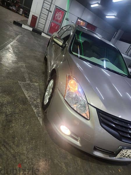 altima  2012 4