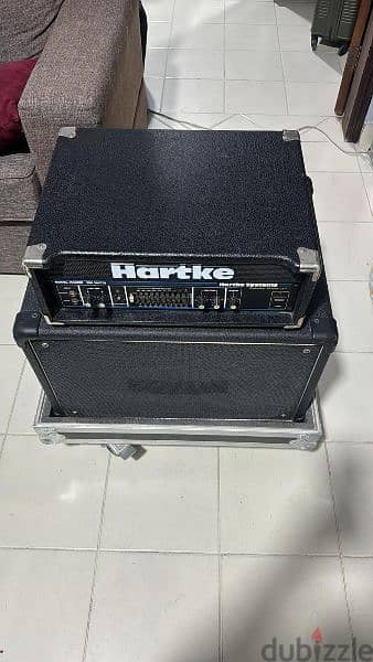 hartke guitar amp with hard box. 1