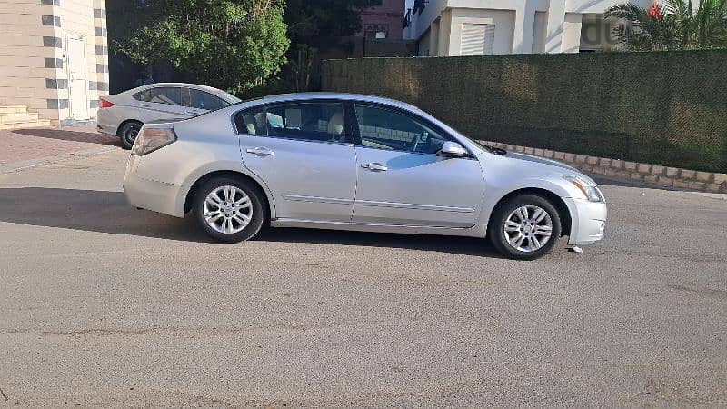 Nissan Altima 2012. V4.2. 5 URGENT SALE FAMILY USED 4