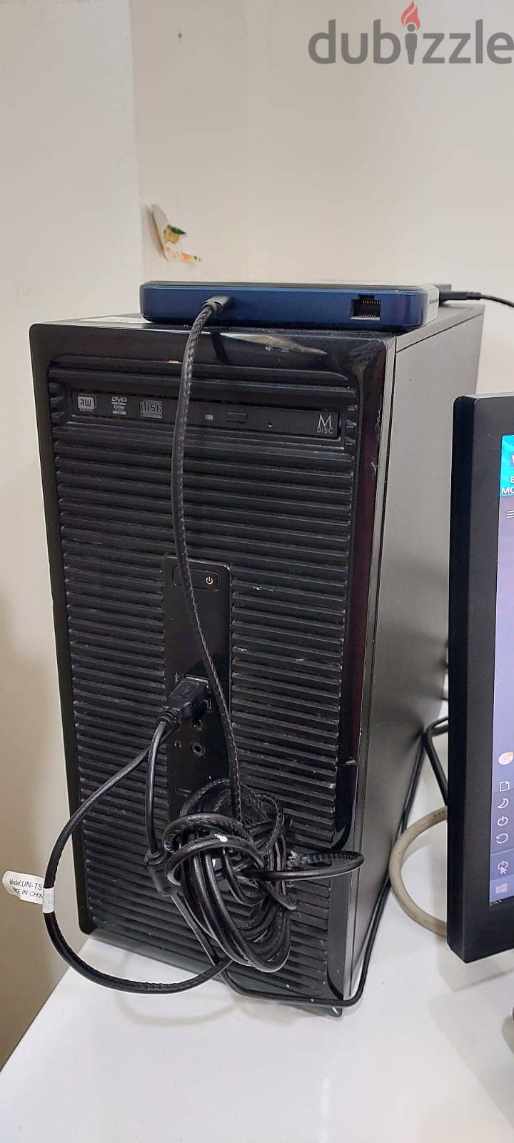 HP desktop with Accessories for sale 3