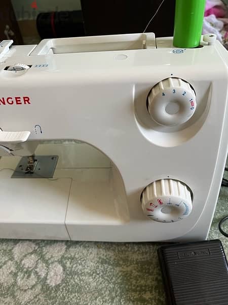 sewing machine - Singer 3