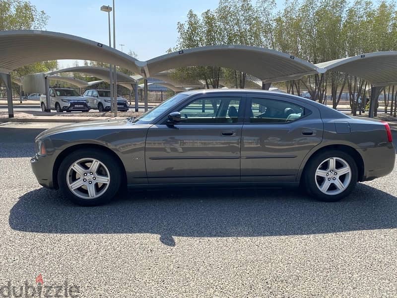 Dodge Charger 2010 1