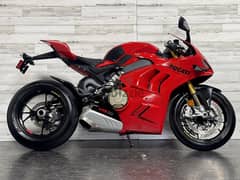 2023 Ducati Panigale V4S   +974 66574363