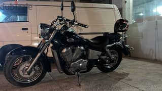 Honda shadow 750 cc