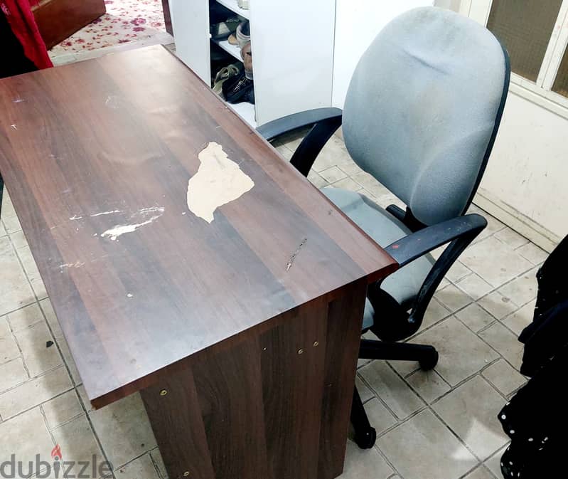 Computer Table with drawer and rolling chair 2