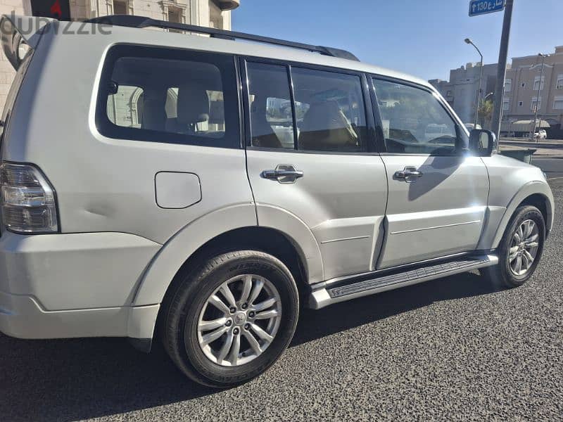 Mitsubishi Pajero 2014 1