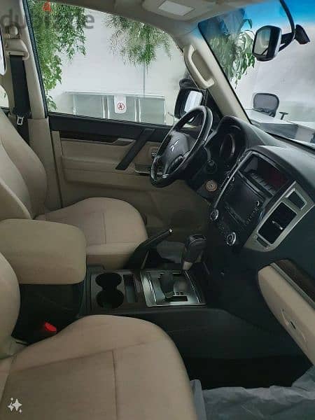 Mitsubishi Pajero 2018 Full Option 9