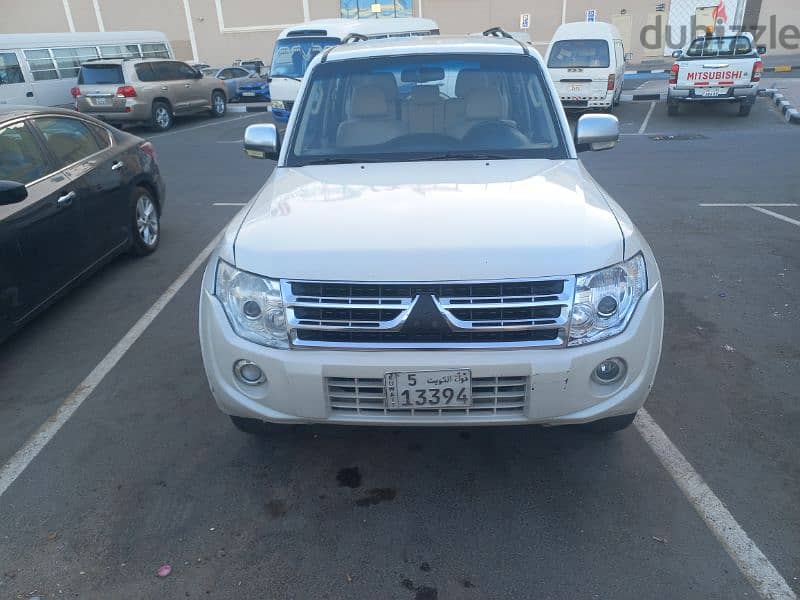 Mitsubishi Pajero 2011 0