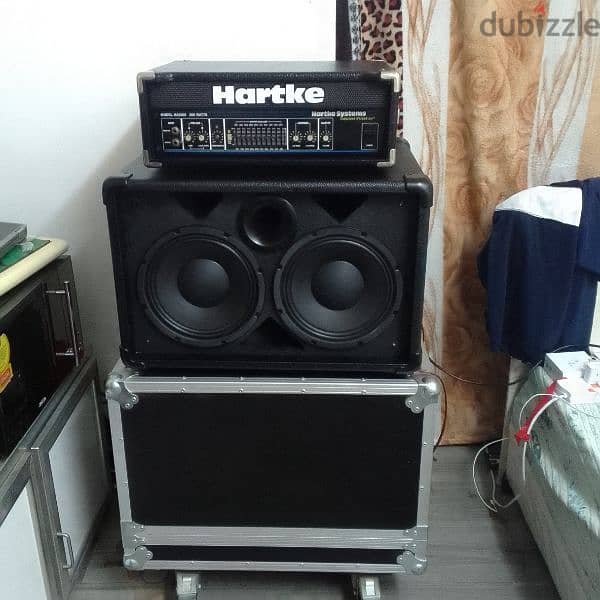 hartke guitar amp with hard box 1