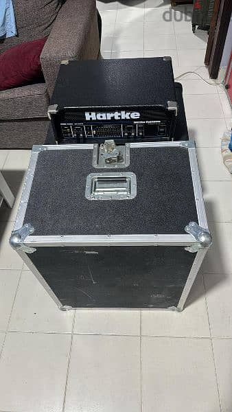 hartke guitar amp with hard box 6