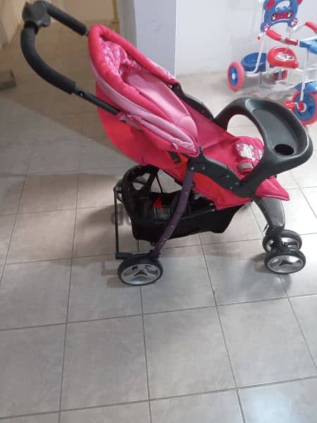 baby stroller in exlent condition 2