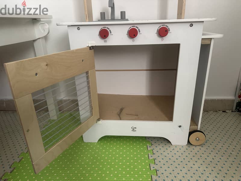 Hape Wooden kitchen with extendable table 4