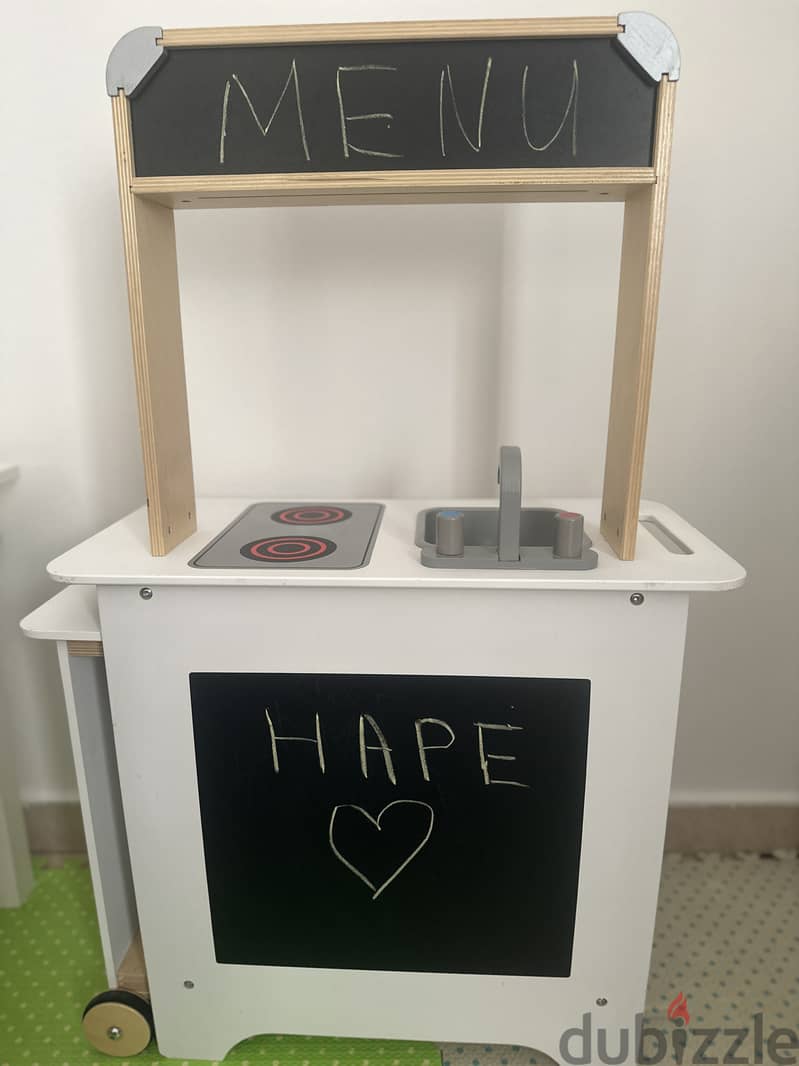 Hape Wooden kitchen with extendable table 6