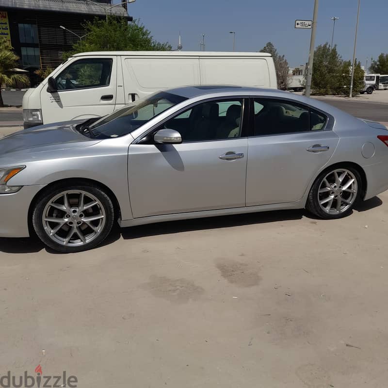 Nissan Maxima 2011 2