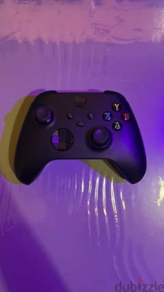 Xbox series x controller . works with pc and Xbox 0