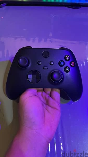 Xbox series x controller . works with pc and Xbox 1