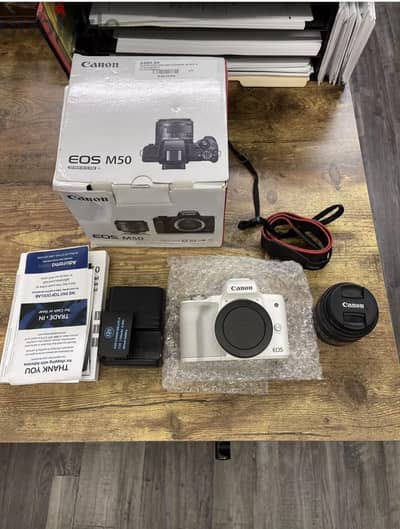 Canon EOS M50 mirrorless