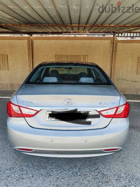 Hyundai Sonata 2011 0