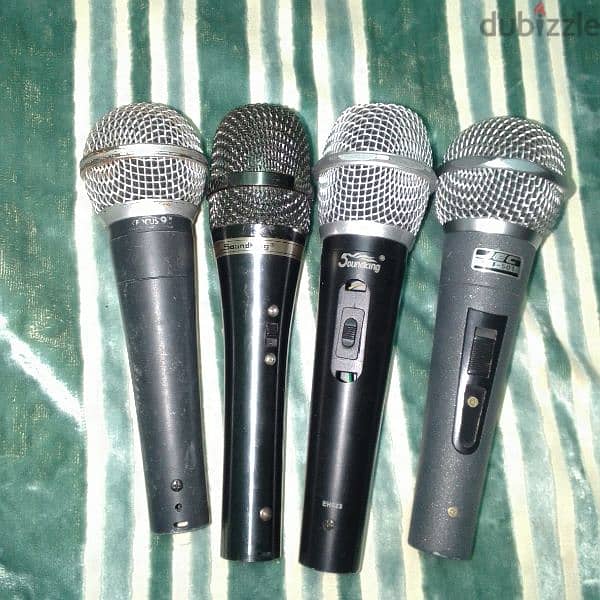 microphone with cable . 4 microphone with cable 0