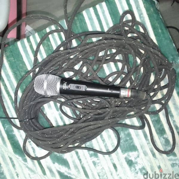 microphone with cable . 4 microphone with cable 4