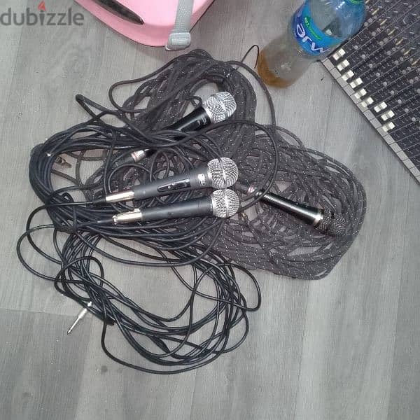 microphone with cable . 4 microphone with cable 5