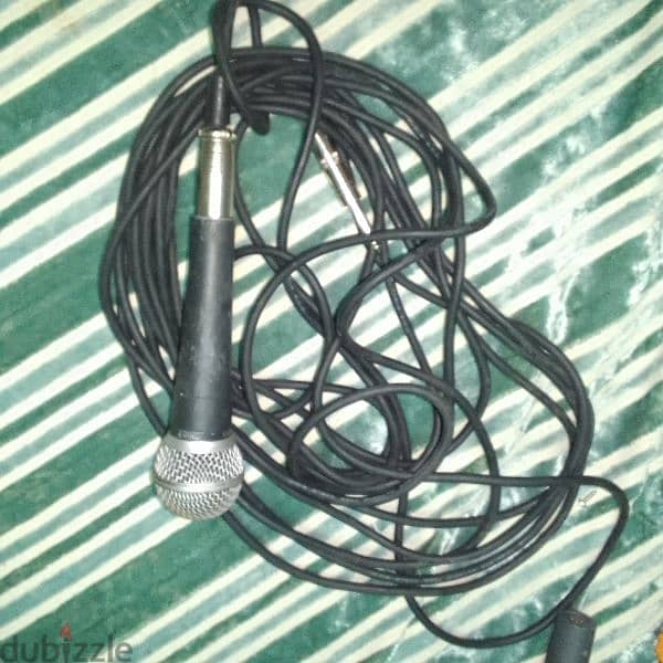 microphone with cable . 4 microphone with cable 6