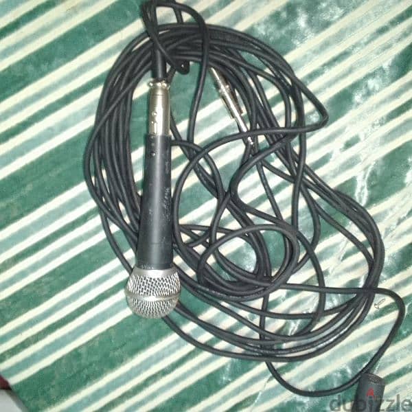 microphone with cable . 4 microphone with cable 7