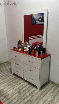 Used Dressing Table