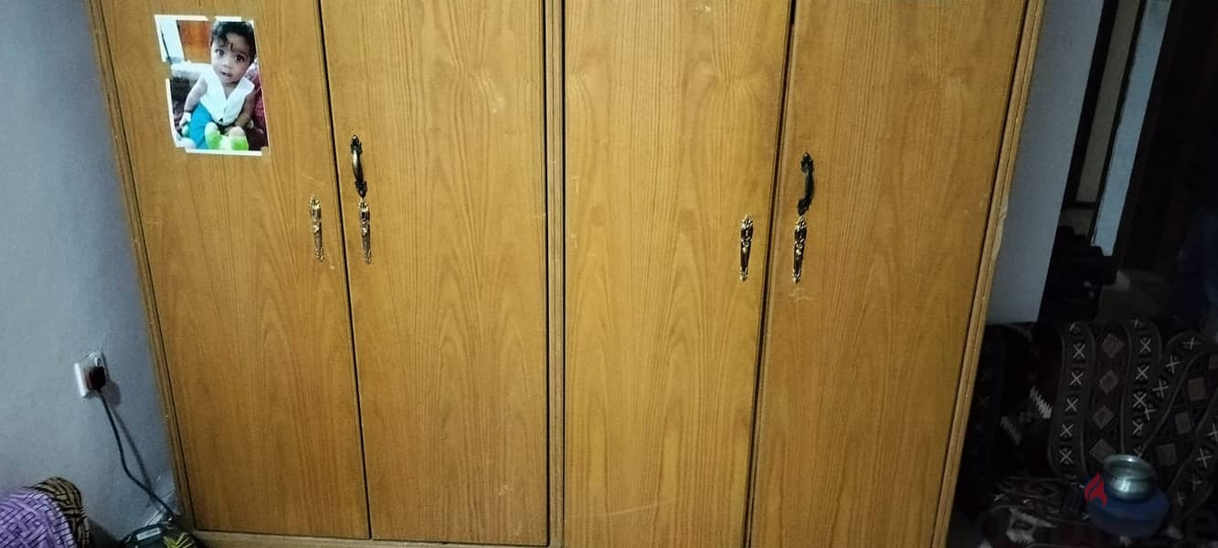 4 door  Wardrobe 2