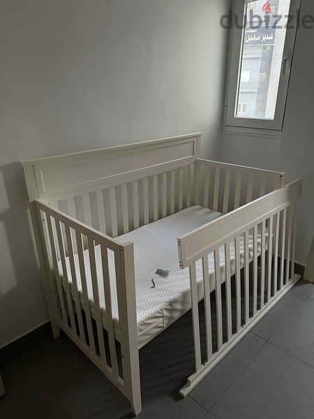 baby crib with mattress 0