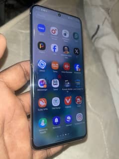 Samsung s20 4g screen hair line cracked 0