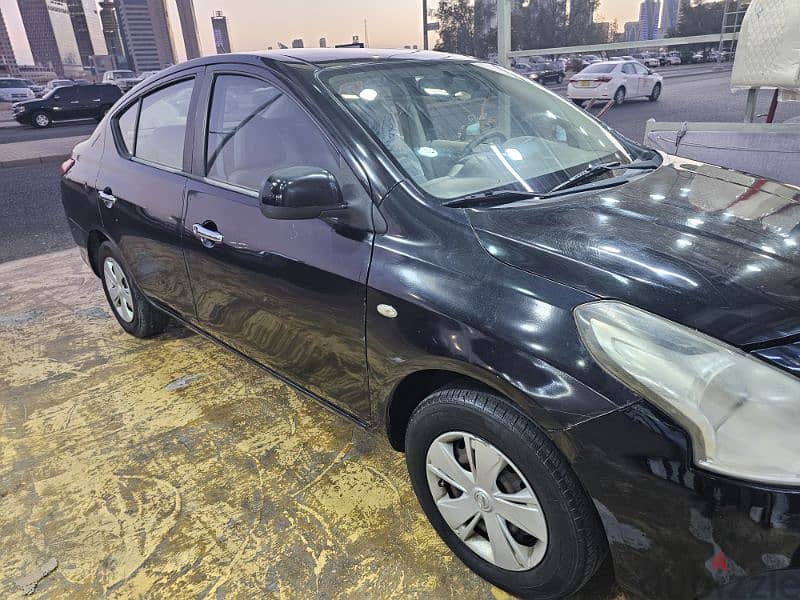 Nissan Sunny 2015 0