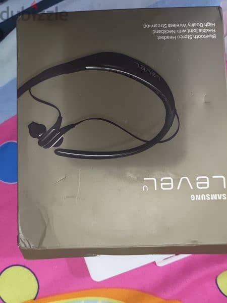 Samsung level u wireless Bluetooth headphones 0