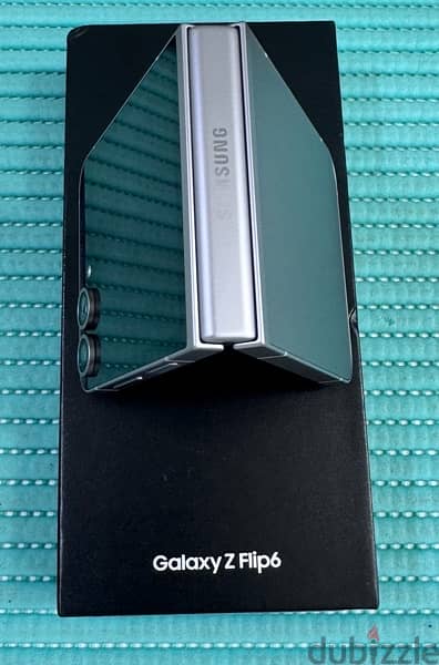 Samsung Galaxy Z flip 6 5G 256 GB Silver Shadow 1 week Used Only! 10