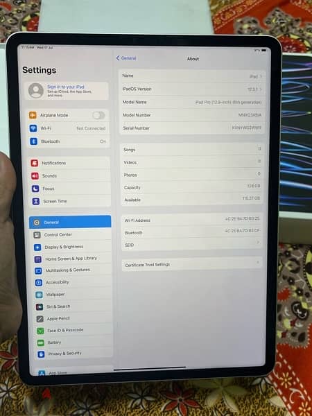 ipad pro 12.9 M2 (6th generation) with Magic Keyboard 2