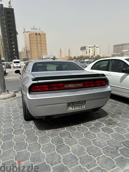 Dodge Challenger 2009 1