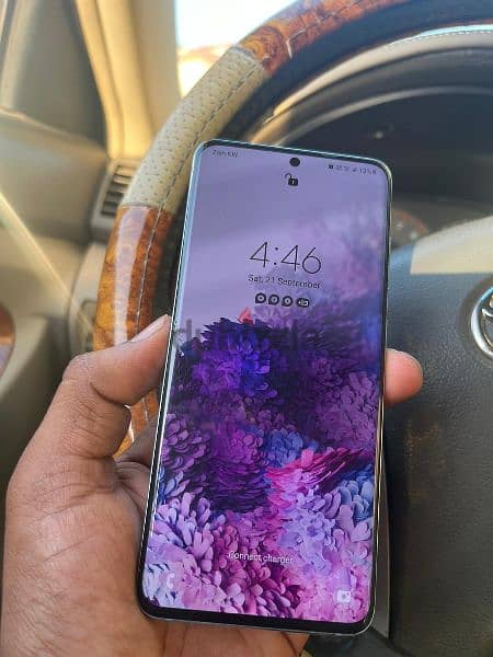 Samsung s20 4g 8gbRam 128gb screen cracked 0