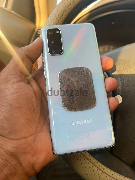 Samsung s20 4g 8gbRam 128gb screen cracked 2