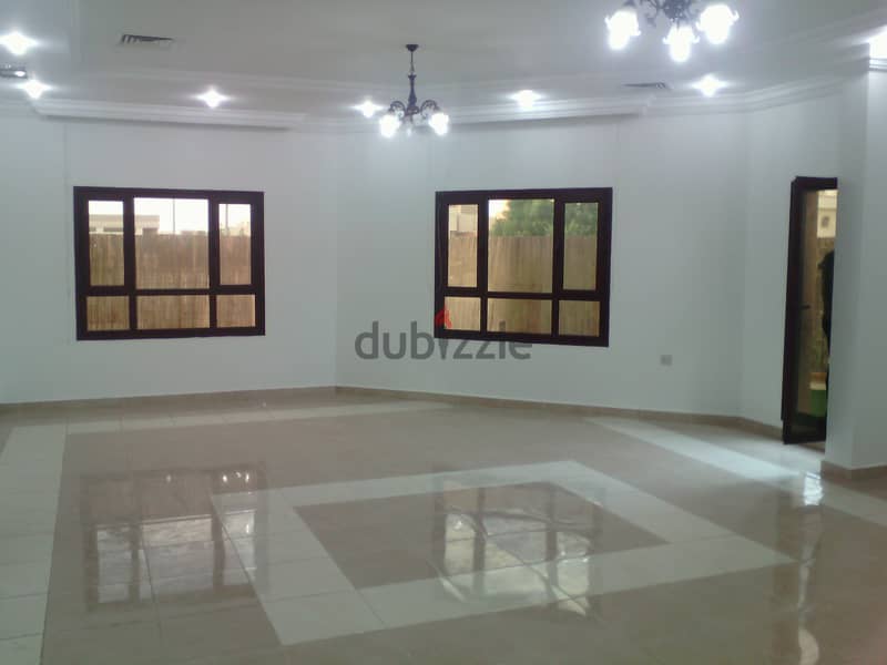 Nice 4 bedroom ground floor in mangaf with garden. 0