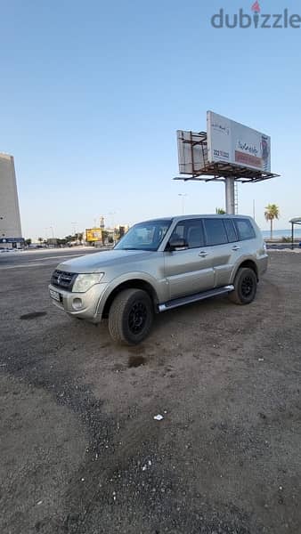 Mitsubishi Pajero 2012 4