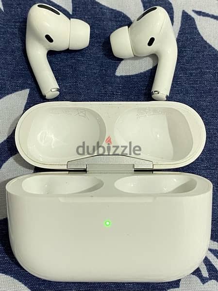 APPLE AIRPODS 1ST GENERATION FOR SELL 6