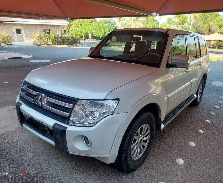 Mitsubishi Pajero 2011 1