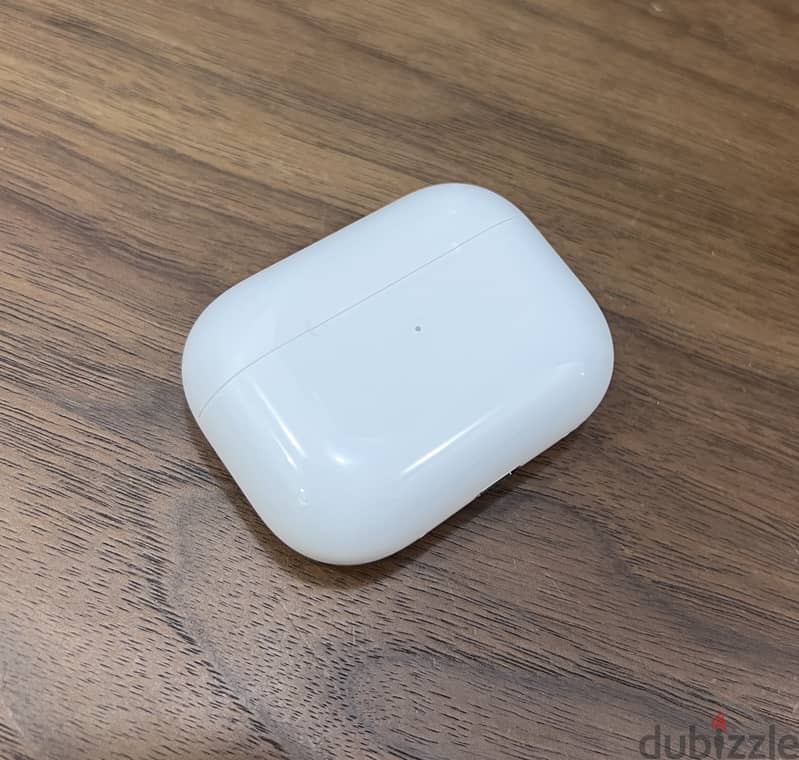 Brand new AirPods Pro 2 with wireless charging case(lightning) 3