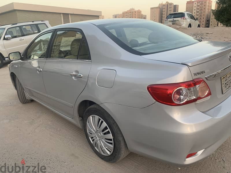 Toyota Corolla 2013 xli 1.8كرولا مكينه في دخان 1