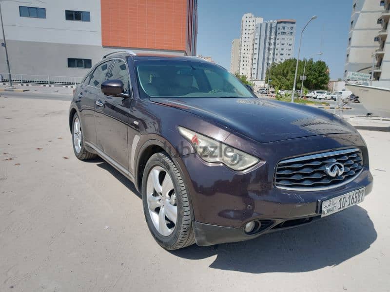 Infiniti FX45/Fx35 2010, full option, neat and clean only 950 kd final 5