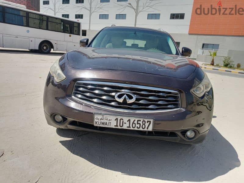 Infiniti FX45/Fx35 2010, full option, neat and clean only 950 kd final 6